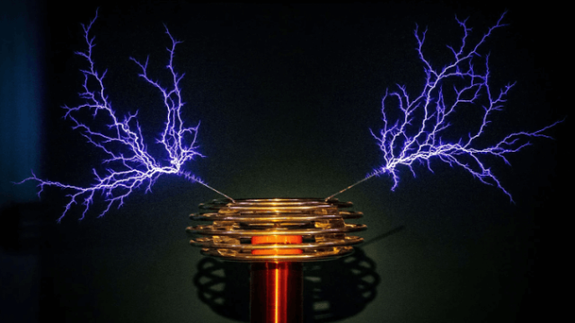 Vem experienciar a Tesla Coil